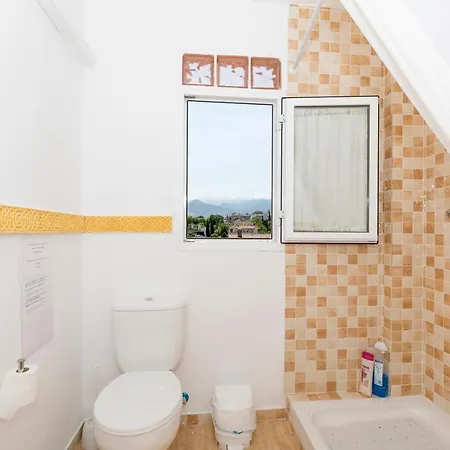 Homestay Iraizas Con Piscina